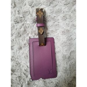 Louis Vuitton bag/luggage tag.